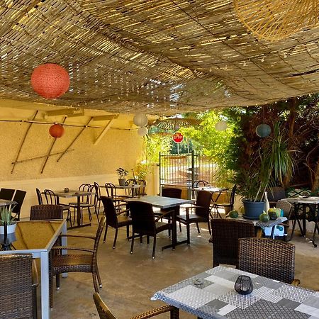 Auberge Du Relais D Auniac Hotel Bar Restaurant Piscine Anglars-Nozac Exteriér fotografie